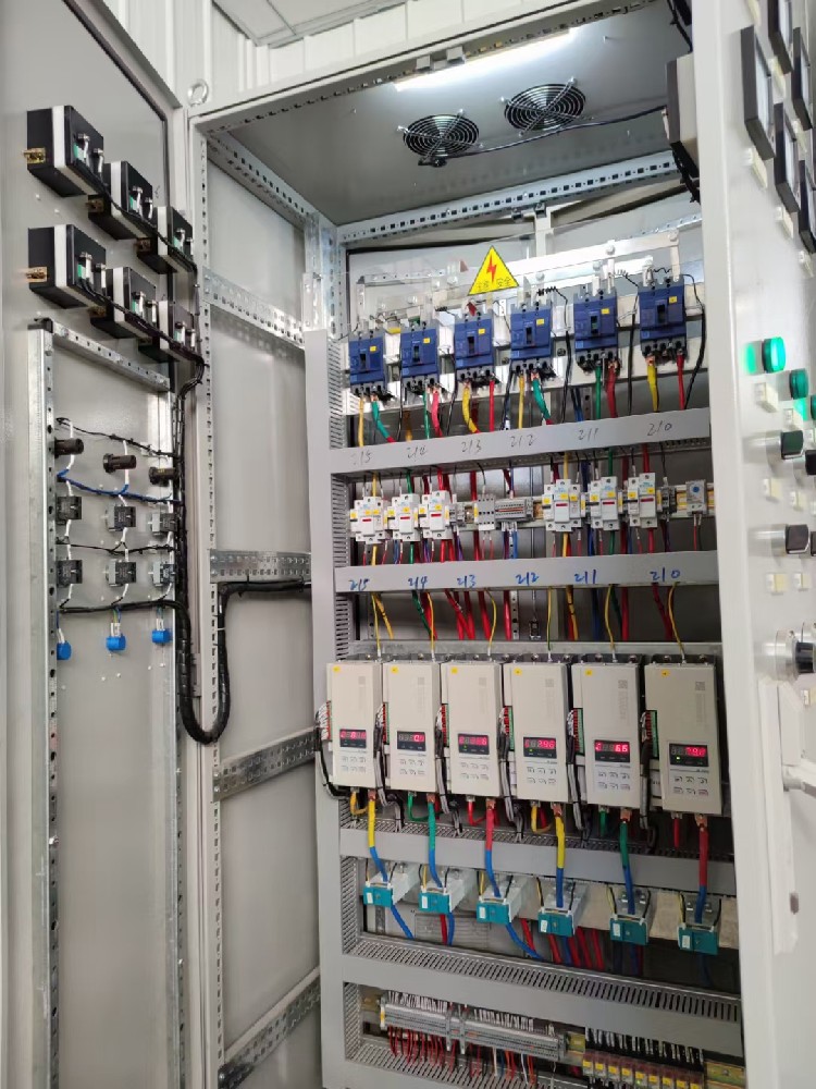 ���������������Զ������������������ڵ�����������������������������Ƿ�����������Թ�ϵ������������