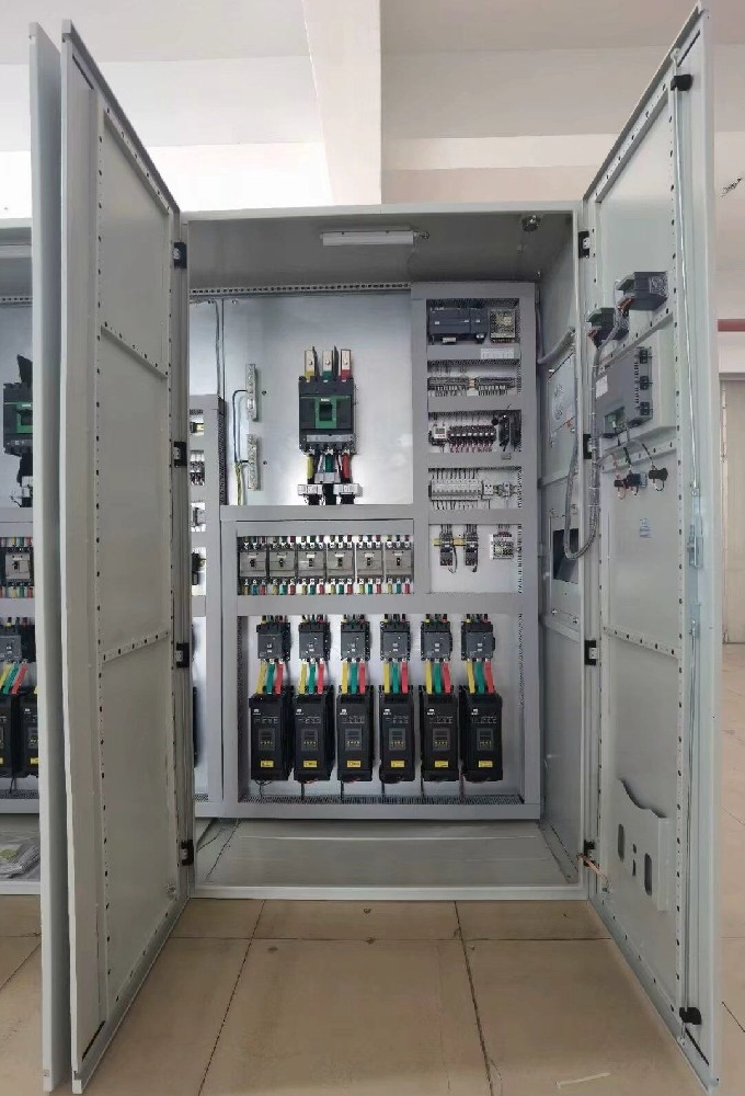 ��������������ͨѶ���ϣ��������������������������Դ��Ӧ��ս��